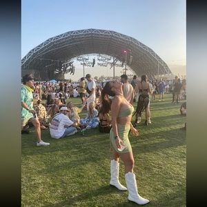 White Fox skirt piece set 💚